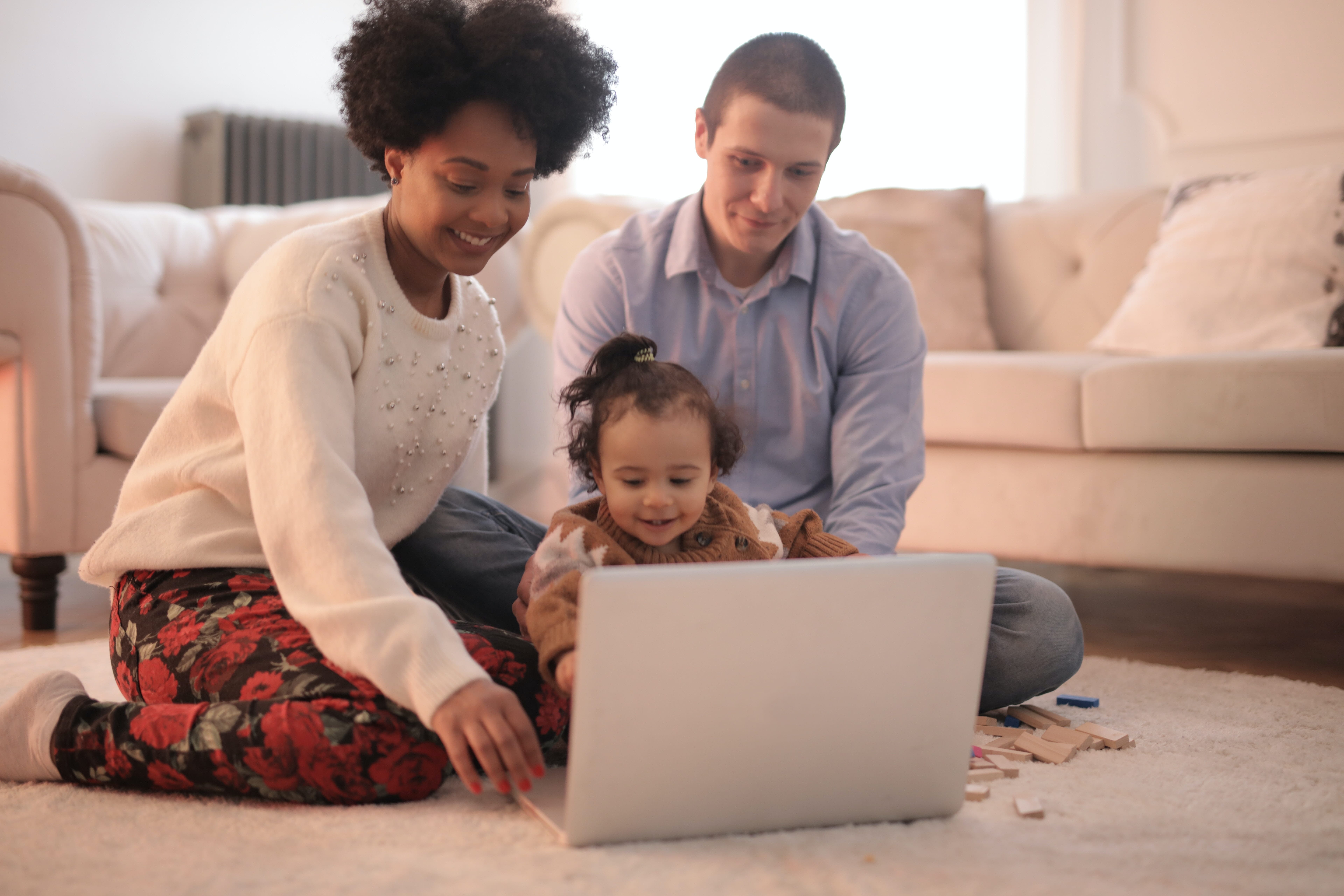 Family on laptop